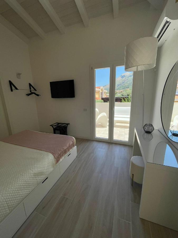 Martanna Rooms Carini Esterno foto