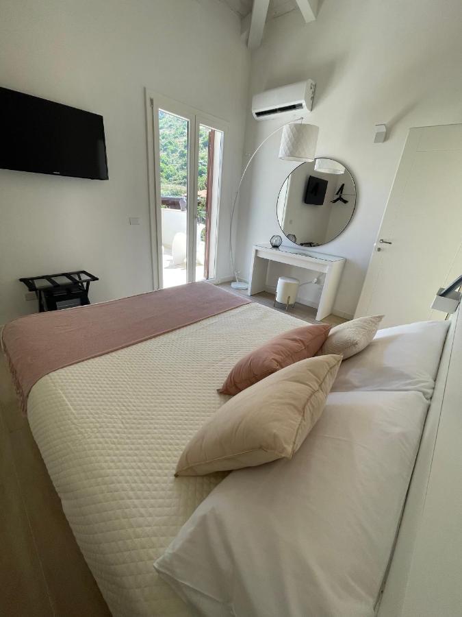 Martanna Rooms Carini Esterno foto